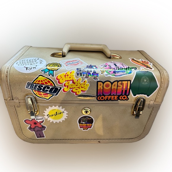 Meet your Posher, Kayla - Picture 4 of 6